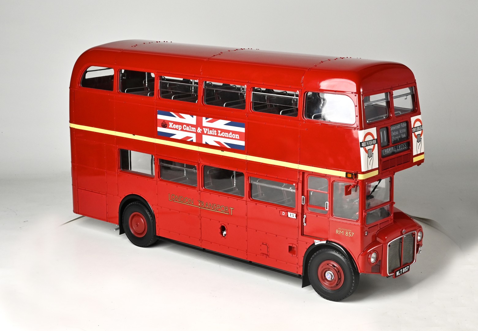 IXO 1/12 LONDON BUS ROUTEMASTER 1961 Diecast Kit